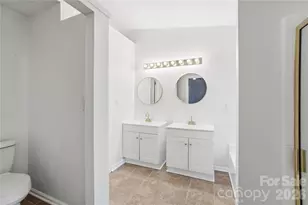 8805 Red Tail Ct, Charlotte, NC 28269 - Photo 17