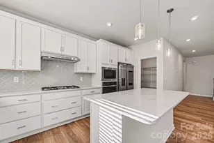 5451 Comiskey Aly, Kannapolis, NC 28081 - Photo 9