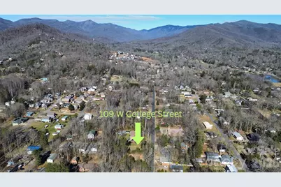 109 W College Street, Black Mountain, NC 28711 - Photo 3