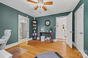 1854 Woodland Dr, Charlotte, NC 28205 - Photo 15