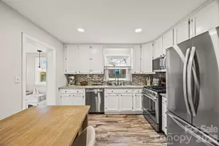 1854 Woodland Dr, Charlotte, NC 28205 - Photo 9