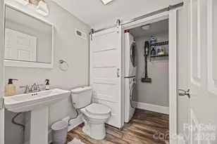 1854 Woodland Dr, Charlotte, NC 28205 - Photo 13