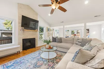 2200 Olde Chantilly Court, Charlotte, NC 28205 - Photo 5