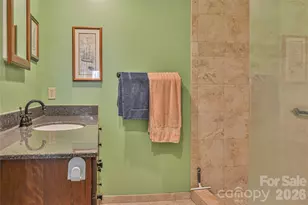 1301 Hyde Park Dr, Asheville, NC 28806 - Photo 23