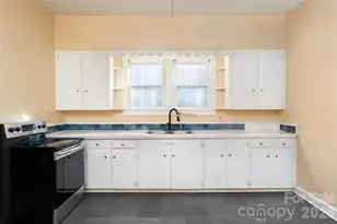 20 1st St, Marion, NC 28752 - Photo 9