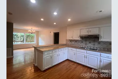 8133 Strawberry Lane, Charlotte, NC 28277 - Photo 9