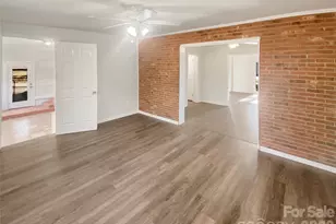 4661 Easthaven Dr, Charlotte, NC 28212 - Photo 7