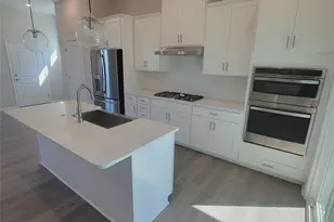 9143 Harwen Ln, Charlotte, NC 28215 - Photo 9