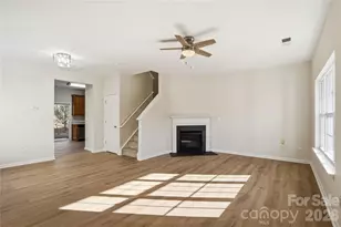 3135 Golden Dale Ln, Charlotte, NC 28262 - Photo 5