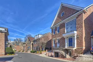 1124 Dilworth Crescent Row, Charlotte, NC 28203 - Photo 3