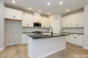 10112 Mamillion Dr, Huntersville, NC 28078 - Photo 5