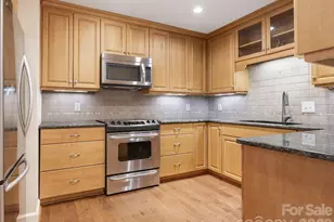 2222 Selwyn Ave, Charlotte, NC 28207 - Photo 11