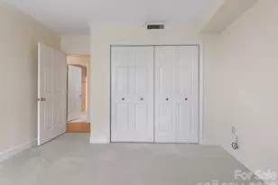 2222 Selwyn Ave, Charlotte, NC 28207 - Photo 15