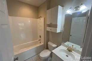 8913 Meadow Vista Rd, Charlotte, NC 28213 - Photo 9