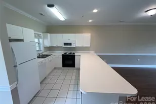 8913 Meadow Vista Rd, Charlotte, NC 28213 - Photo 3