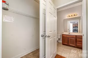 1000 E Woodlawn Rd, Charlotte, NC 28209 - Photo 13