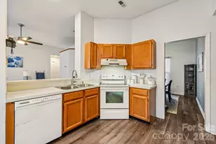 5719 Becton Park Dr, Charlotte, NC 28227 - Photo 7