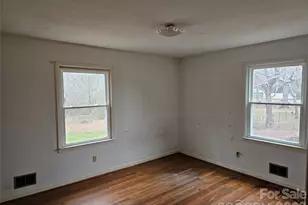 4061 Springs Rd, Conover, NC 28613 - Photo 11