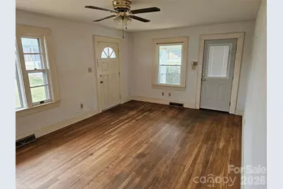 4061 Springs Road, Conover, NC 28613 - Photo 3