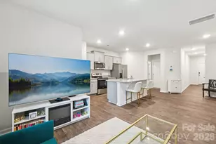 9051 Lowfalls Ln, Charlotte, NC 28216 - Photo 5