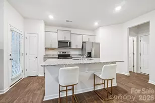 9051 Lowfalls Ln, Charlotte, NC 28216 - Photo 1