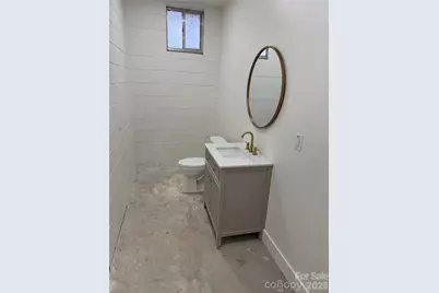 1295 N Main Avenue, Newton, NC 28658 - Photo 15