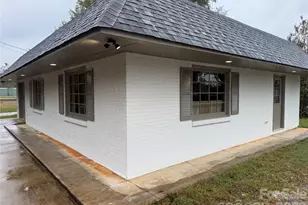 1295 N Main Ave, Newton, NC 28658 - Photo 1