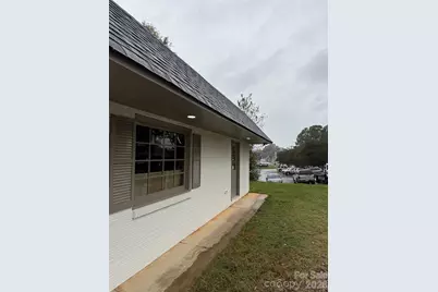 1295 N Main Avenue, Newton, NC 28658 - Photo 7