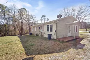 1429 Doggett Rd, Forest City, NC 28043 - Photo 5