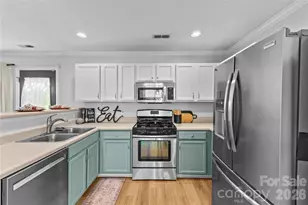 8854 Laurel Run Dr, Charlotte, NC 28269 - Photo 13