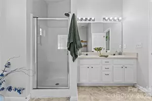 8854 Laurel Run Dr, Charlotte, NC 28269 - Photo 19