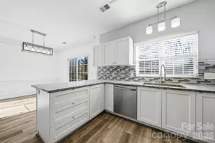 6732 Allness Glen Ln, Charlotte, NC 28269 - Photo 13