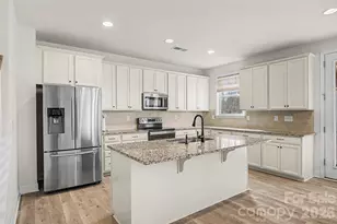 2631 Suffolk Pl, Fort Mill, SC 29715 - Photo 9