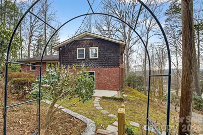 408 Spring Street NW, Lenoir, NC 28645 - Photo 7