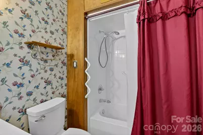 408 Spring Street NW, Lenoir, NC 28645 - Photo 29