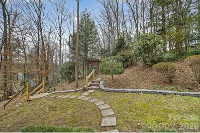 408 Spring Street NW, Lenoir, NC 28645 - Photo 9