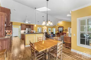 44 Whitman Ct, Taylorsville, NC 28681 - Photo 7