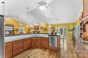 44 Whitman Ct, Taylorsville, NC 28681 - Photo 3