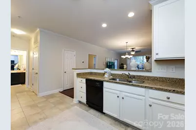 1000 E Woodlawn Road #113, Charlotte, NC 28209 - Photo 9