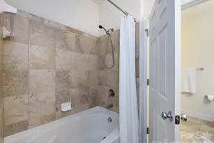 1000 E Woodlawn Rd, Charlotte, NC 28209 - Photo 27