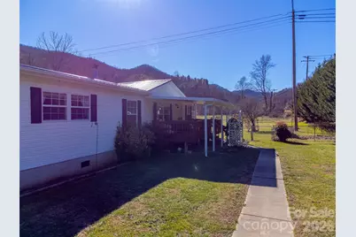 7581 Hwy 441 Highway S, Sylva, NC 28779 - Photo 35