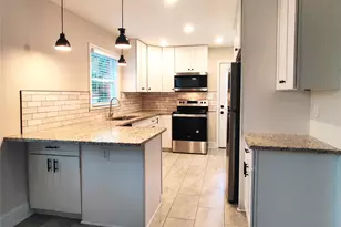 2400 Pruitt St, Charlotte, NC 28208 - Photo 3