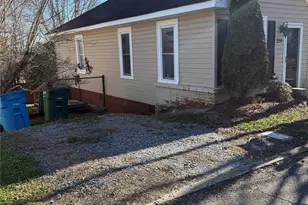 299 Thirteenth St, Cramerton, NC 28032 - Photo 3