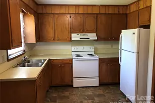 1411 Roundtree Ln, Lincolnton, NC 28092 - Photo 3