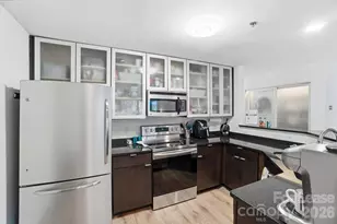 525 N Graham St, Charlotte, NC 28202 - Photo 9