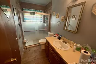 9415 Feldbank Dr, Charlotte, NC 28216 - Photo 9