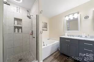 4719 Mortonhall Rd, Charlotte, NC 28215 - Photo 23