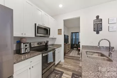 609 N Mulberry Street, Statesville, NC 28677 - Photo 5