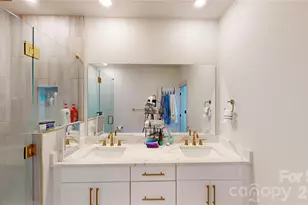 1025 Wesley Terrace Ave, Charlotte, NC 28208 - Photo 13