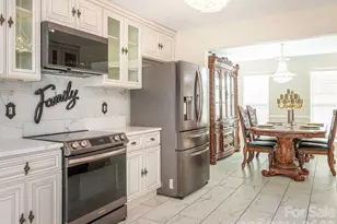 6203 Forest Pond Dr, Charlotte, NC 28262 - Photo 13